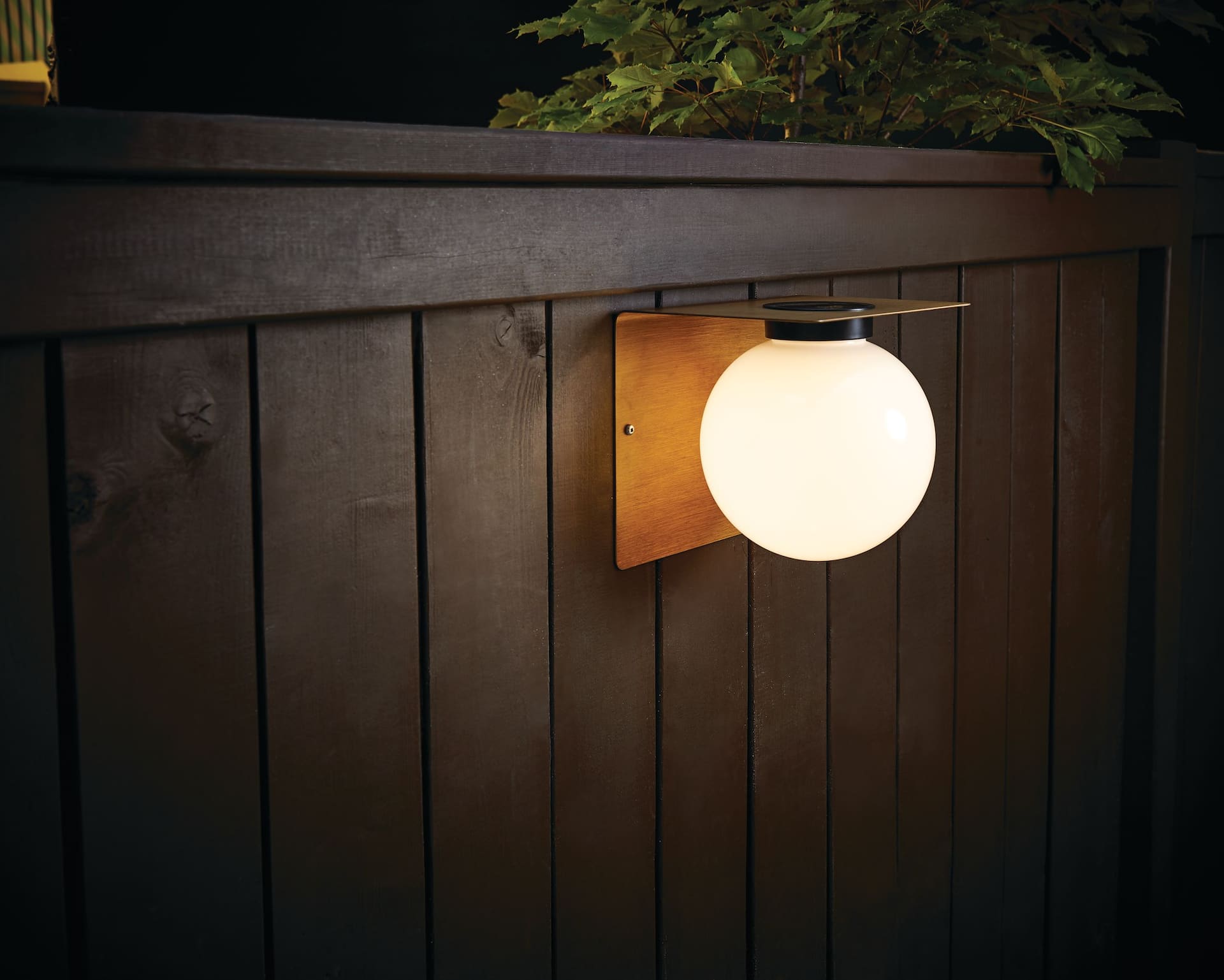 Solar deck lights 2024 canadian tire