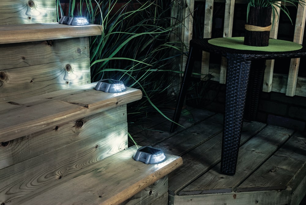 noma solar deck lights