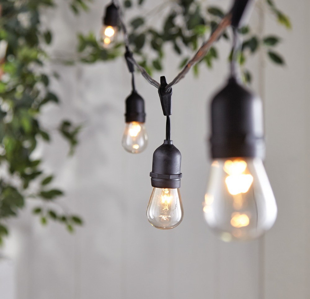 CANVAS Outdoor Clear White Incandescent PlugIn Montmarte String Lights