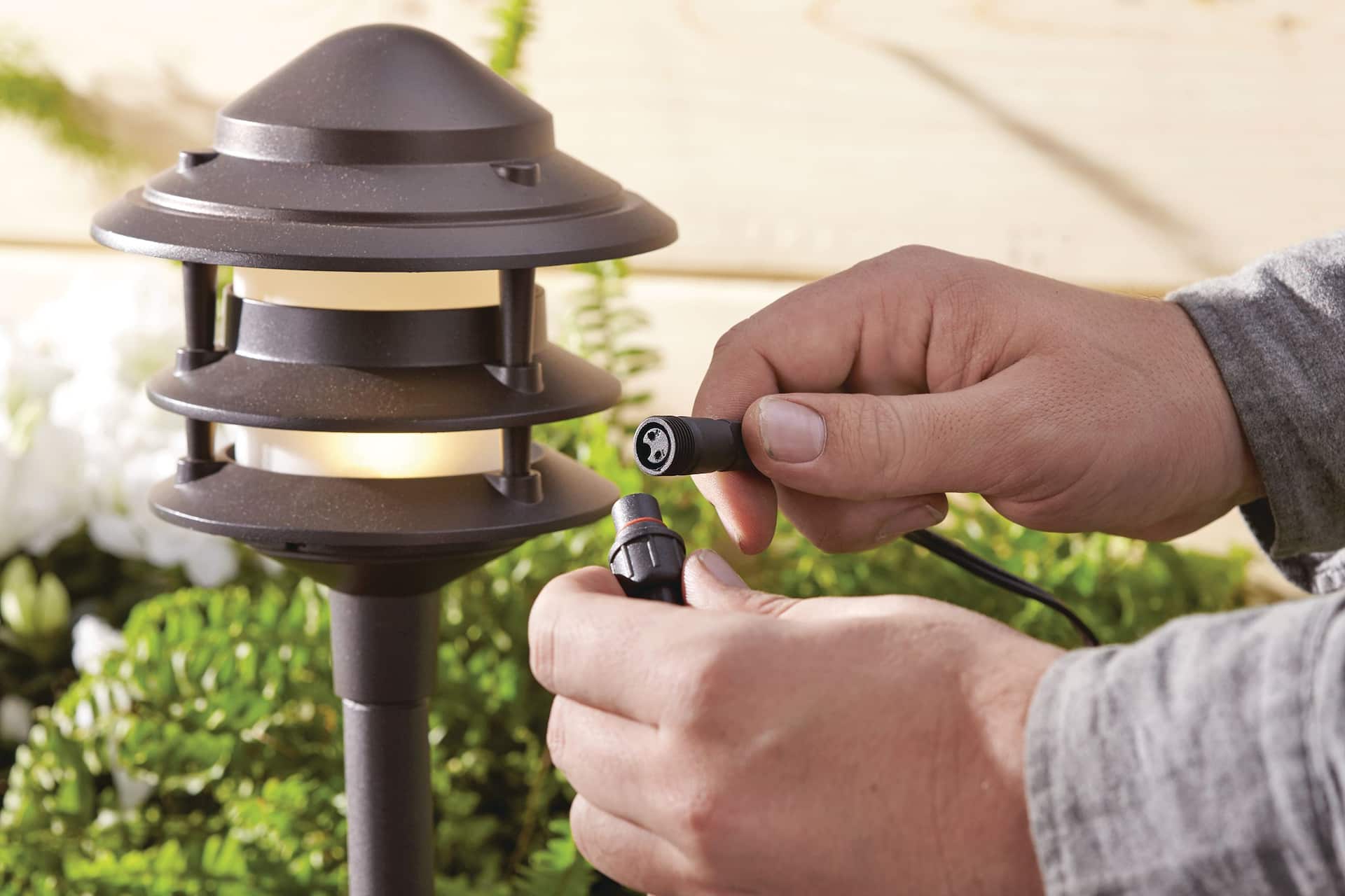 Canadian tire landscape lighting 2025