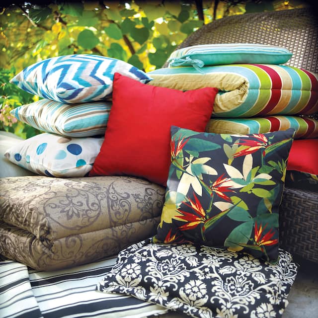 Tropical Toss Cushion | Canadian Tire