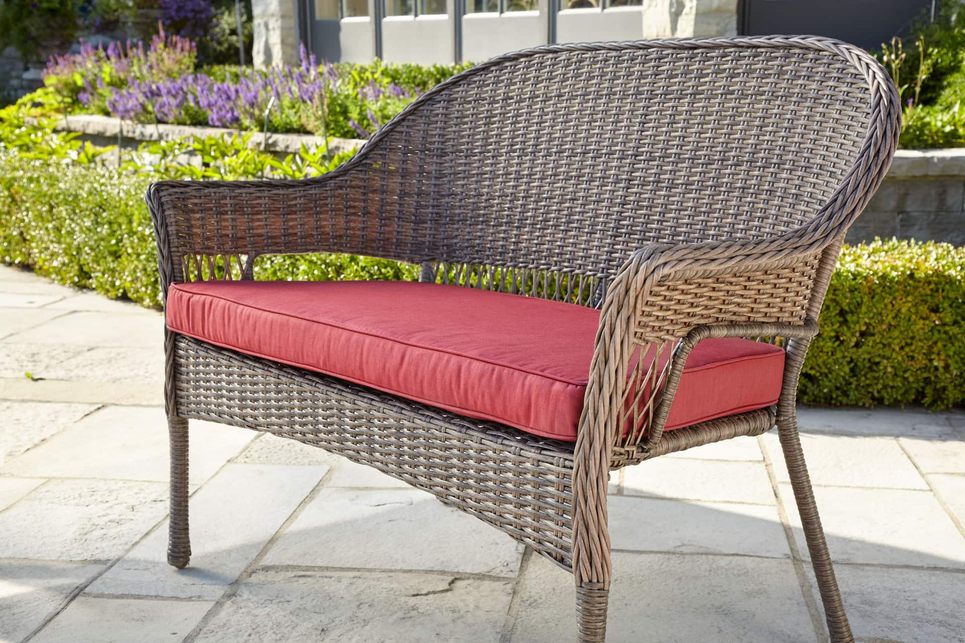 Outdoor loveseat 2025 cushions canada