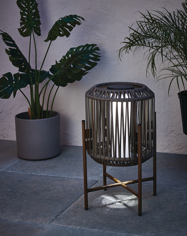 CANVAS Baffin Outdoor Solar Powered Warm White LED Lantern Canadian Tire