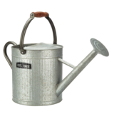 Arrosoir décoratif Panacea de style rétro avec poignée en bois, 7,5 L (1,8 gal É.-U.), argenté Front_Angled_Right