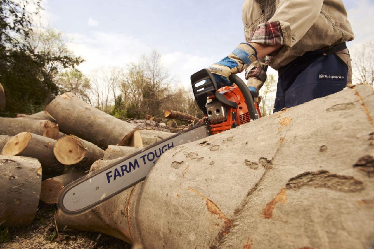 Husqvarna 20 inch 455 shop rancher gas chainsaw