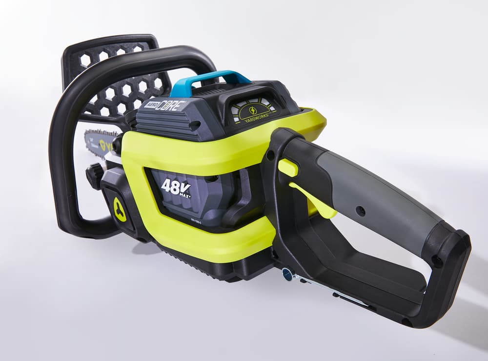 Yardworks 48 V Max Lithiumion Brushless Chainsaw, 4 Ah Battery