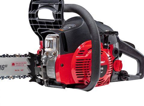 Lightweight gas deals chainsaw