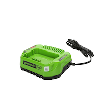 Chargeur plat Greenworks PRO CAC801 60 V 3 A Front_Three_Fourths_Angled_Left