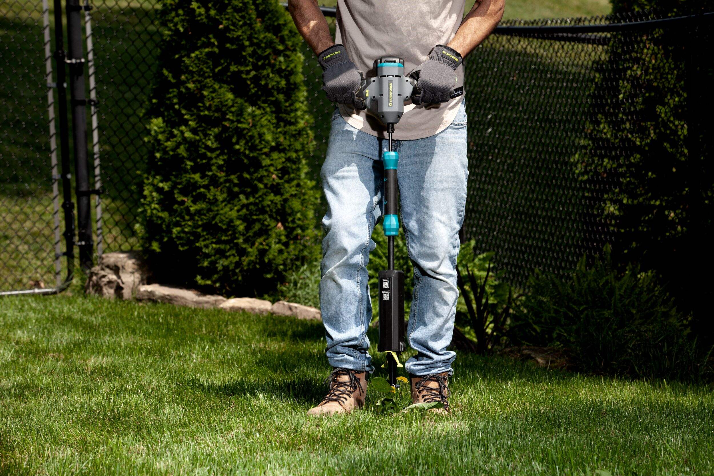 Yardworks 20V Cordless BatteryPowered Weeder, with PWR POD 2.0Ah