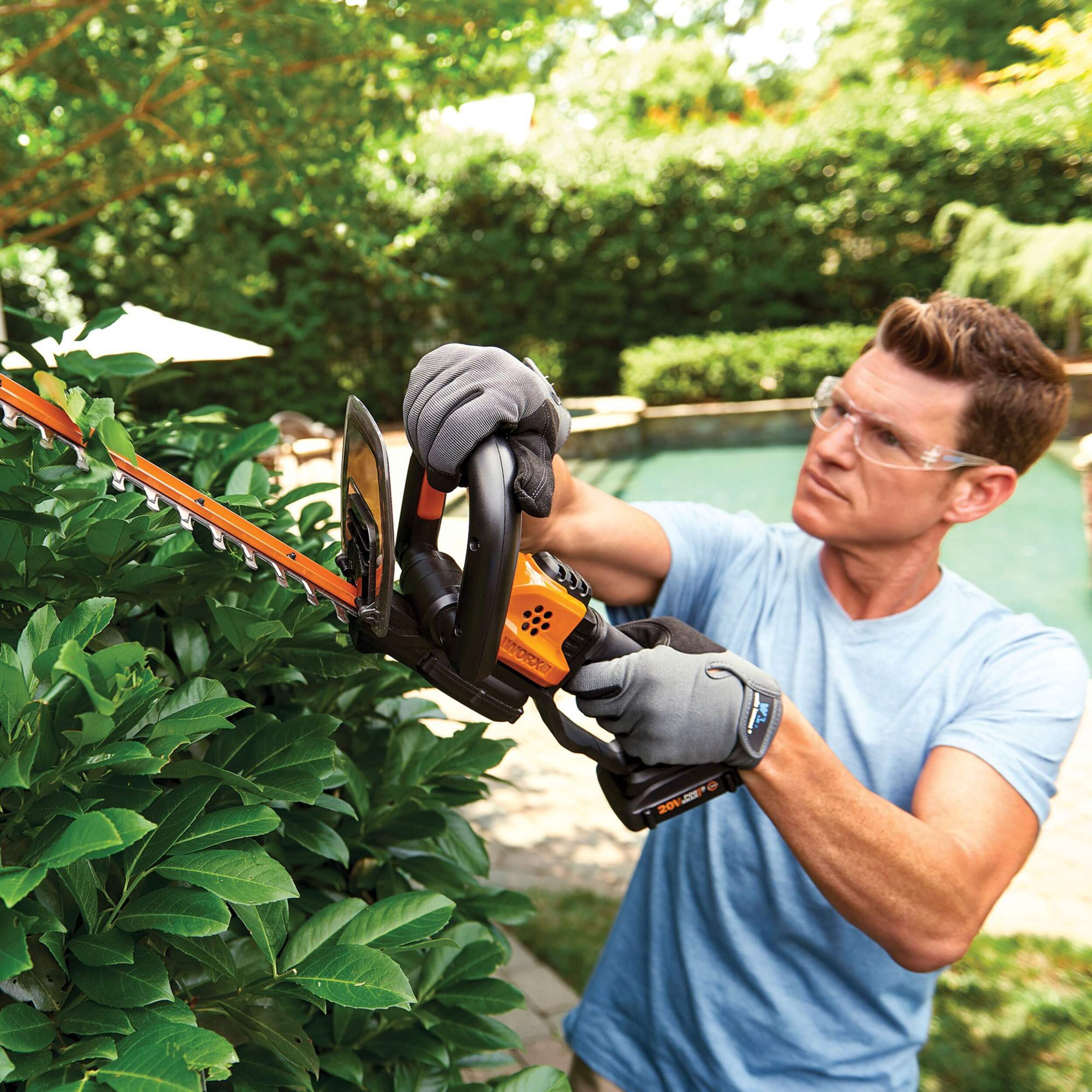 WORX WG261 20V Power Share™ Cordless Hedge Trimmer, 22in Canadian Tire