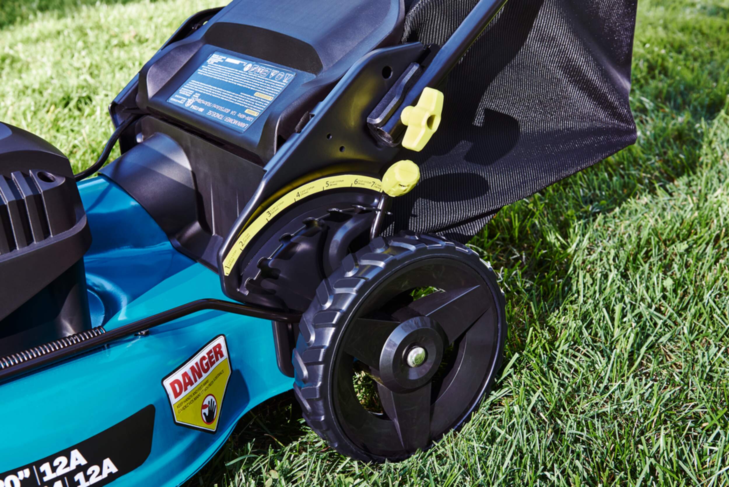 Yardworks 12A 3in1 Electric Corded Walk Behind Push Lawn Mower, 20in