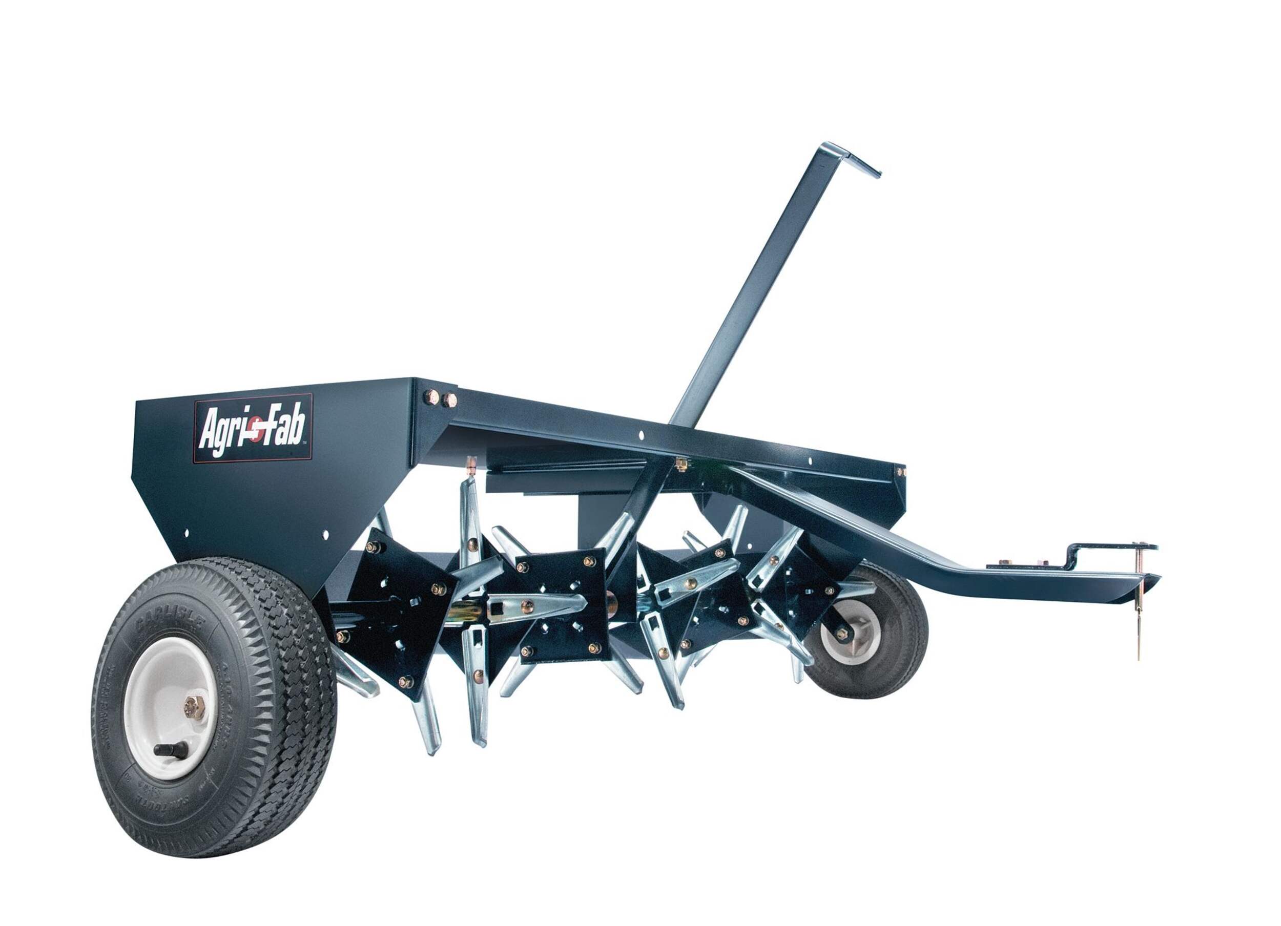 Aérateur tractable à carottage Agri-Fab, 48 po Front_Three_Fourths_Angled_Right