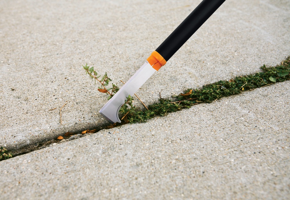 Fiskars Extended Reach MultiWeeder Canadian Tire