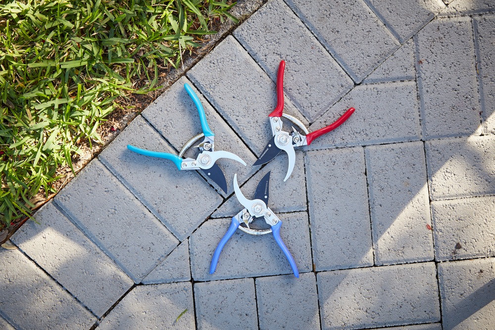 Yardworks Coloured Pruner Canadian Tire