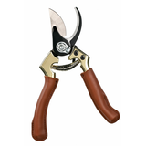 Fiskars Pruner Front_Elevated