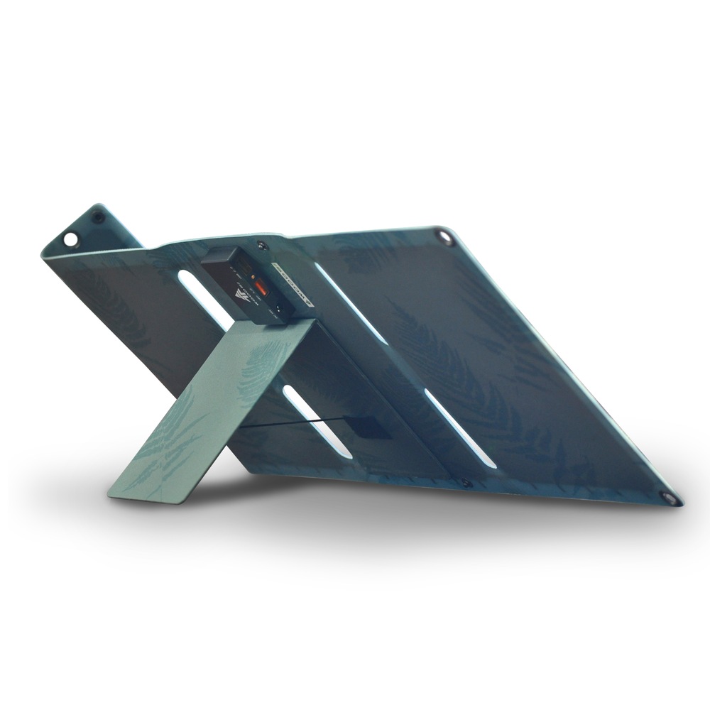 Woods™ 21W Portable Solar Panel Canadian Tire