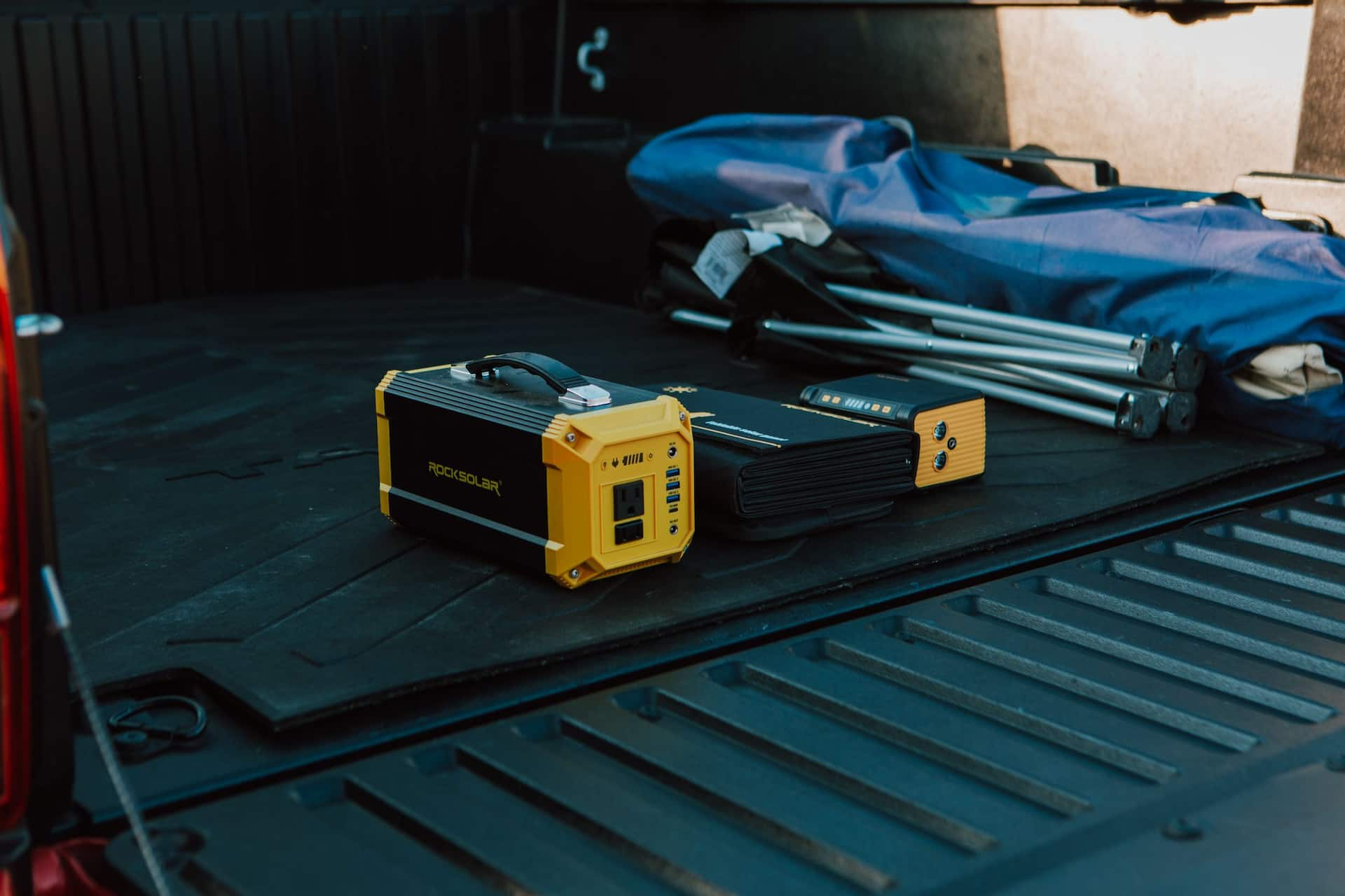 Dewalt best sale solar generator