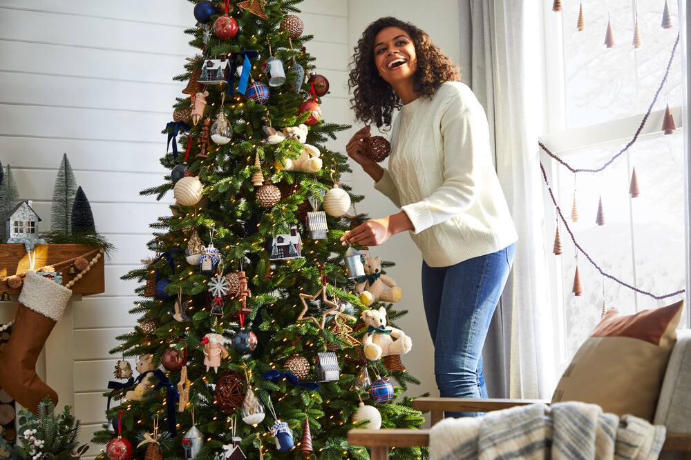 7 foot white christmas tree with lights