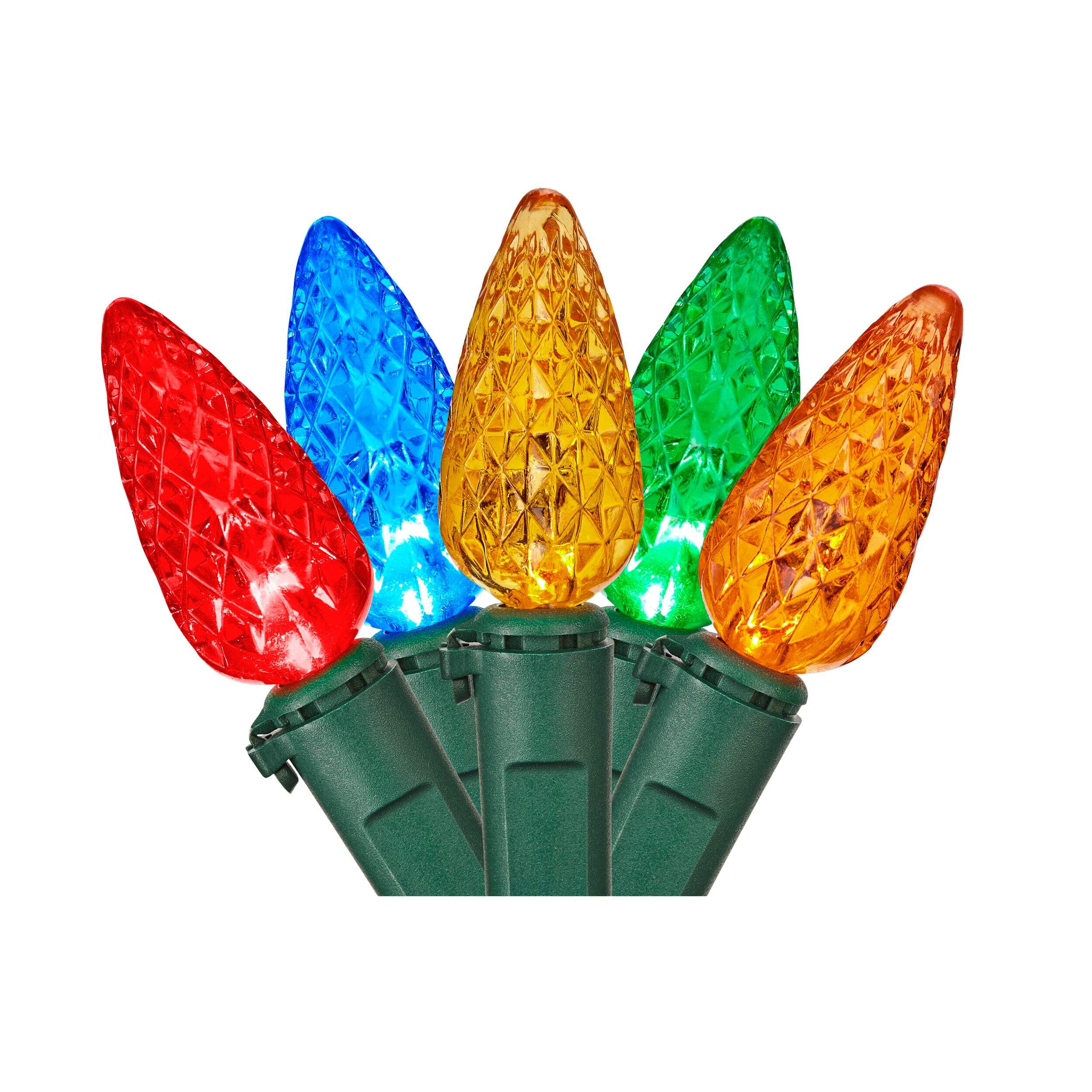Lumières de Noël d'extérieur NOMA C6 à DEL, 70 ampoules, multicolores, 23 pi 8 po CloseUp