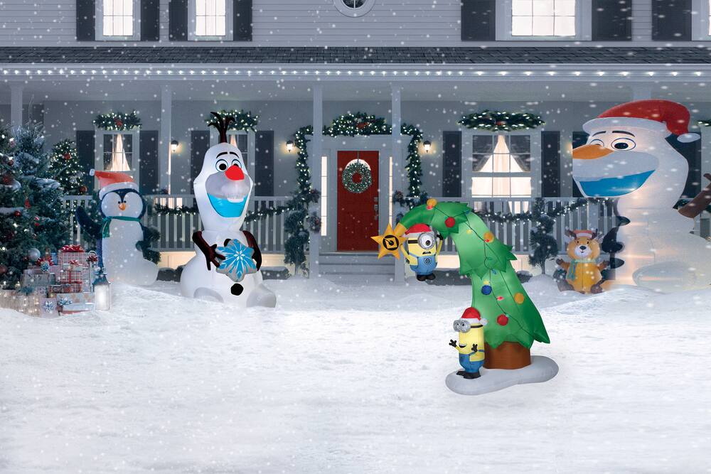 Inflatable Minions Christmas Tree, 7ft Canadian Tire