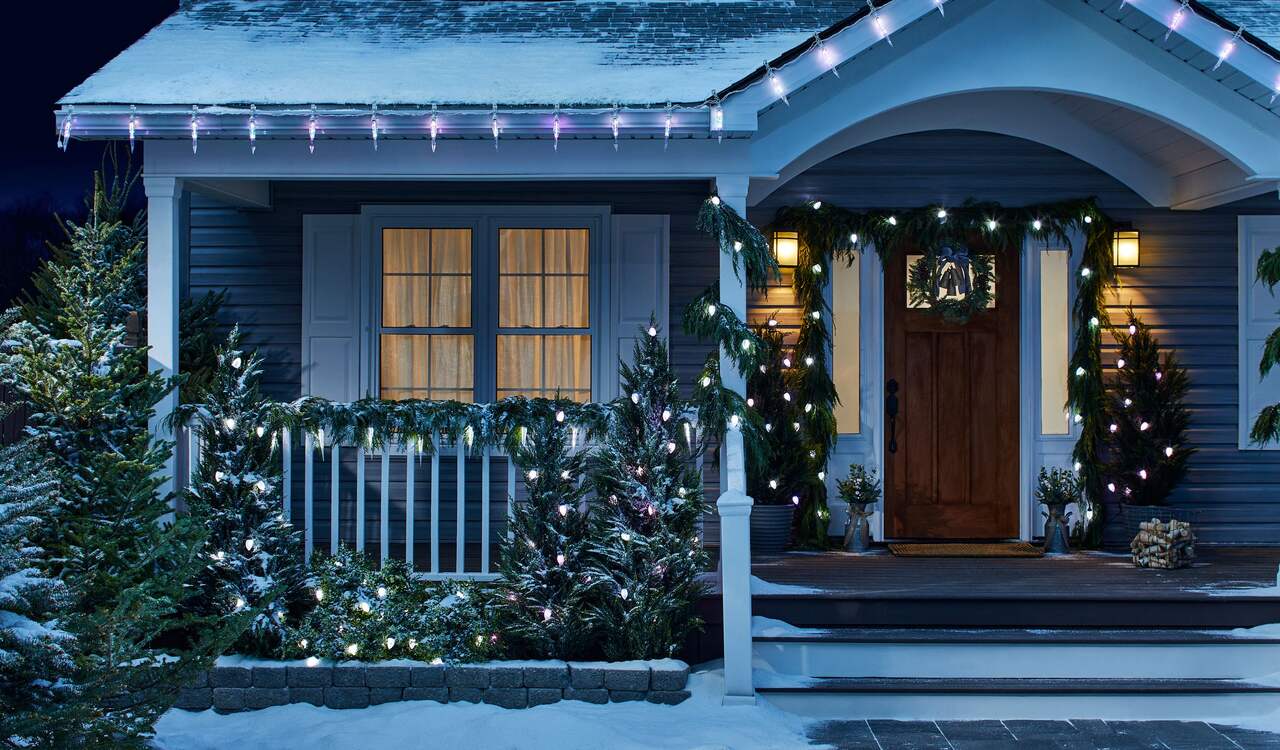 https://media-www.canadiantire.ca/product/seasonal-gardening/seasonal/christmas-lights-outdoor-decor/2510055/noma-northern-shimmer-10-icicle-lights-iridescent-bdc666e8-6597-49b9-ba11-6d77a8585bfa-jpgrendition.jpg?imdensity=1&imwidth=1244&impolicy=mZoom