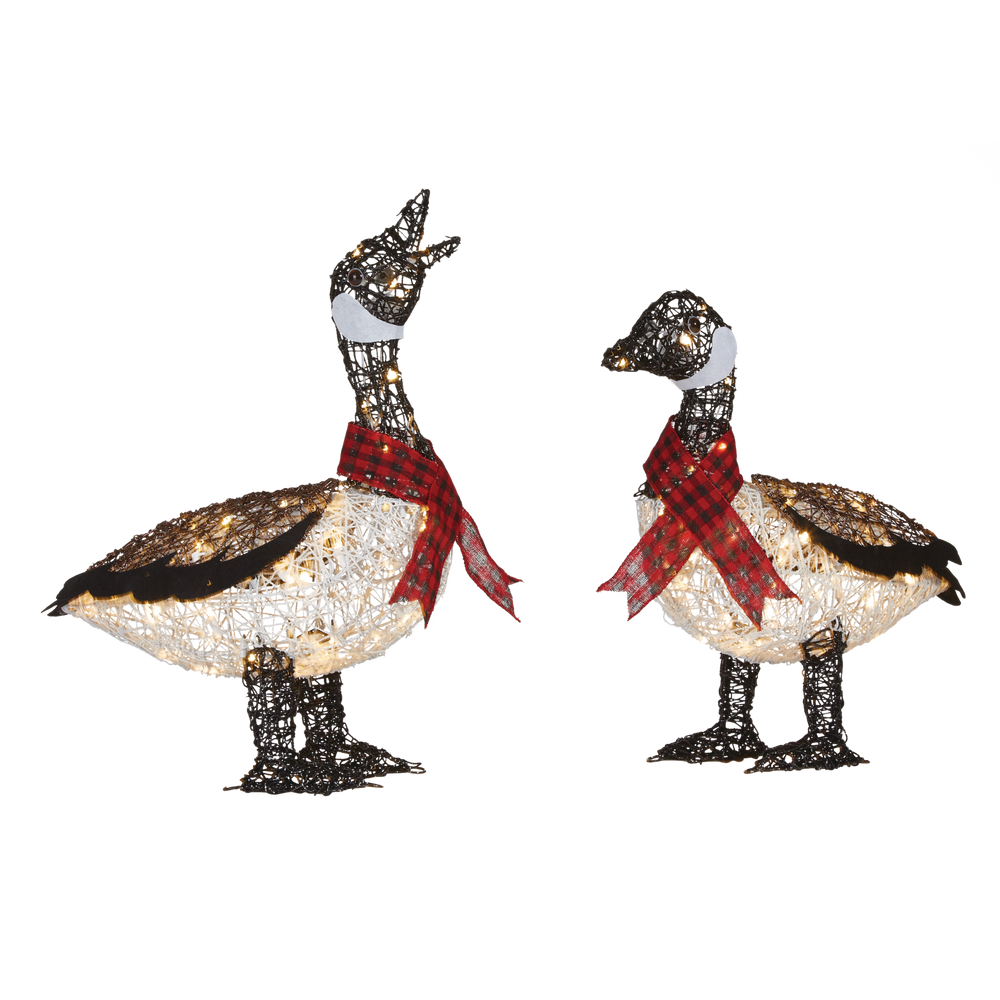 LED Canadian Cabin Geese, 2-pack CANVAS