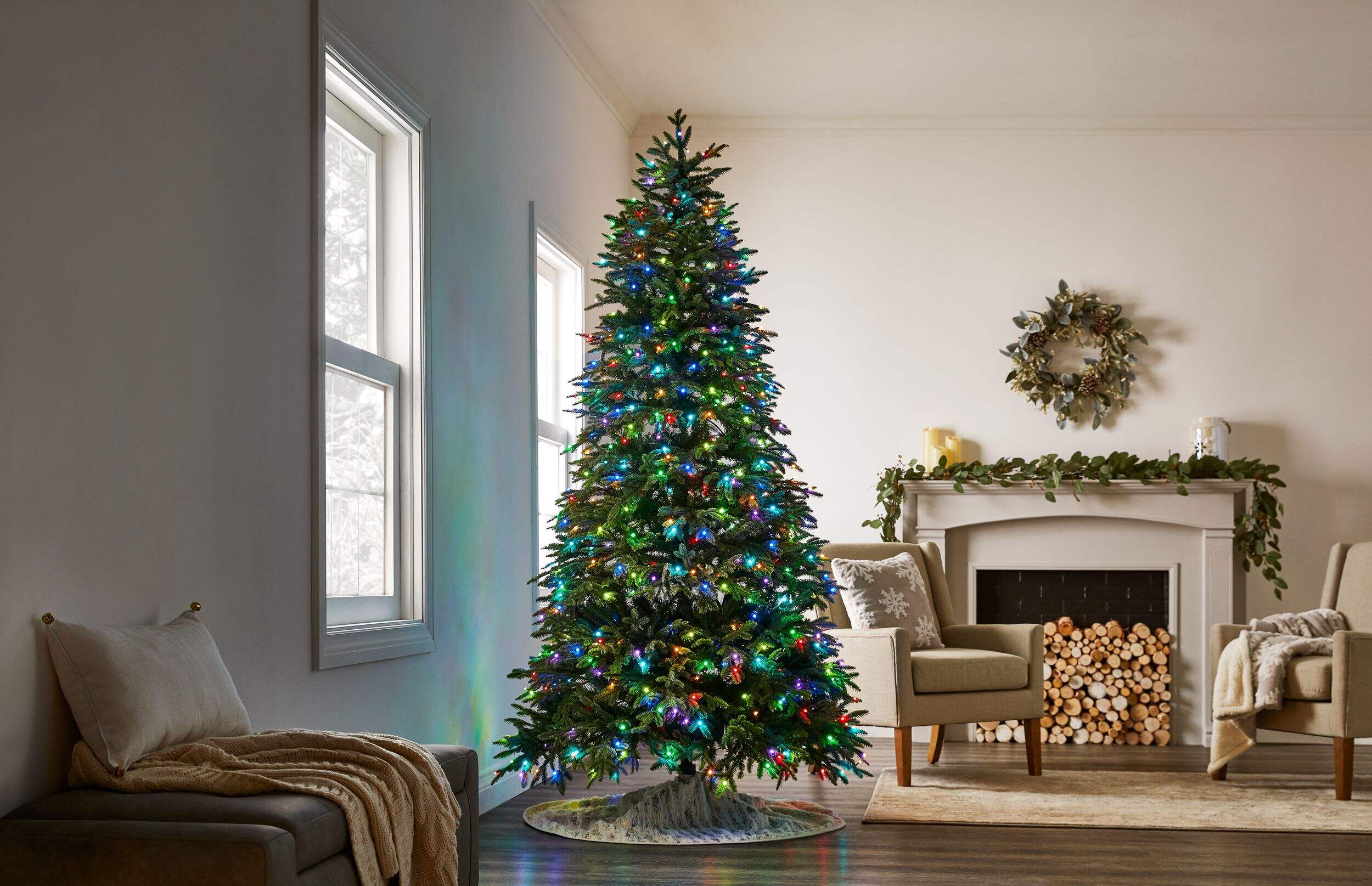 NOMA Advanced Aurora Music & Light Show Christmas Tree, 600 Multi