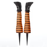 Jambes de méchante sorcière For Living avec piquets, violet/orange, 5-1/2 po, paq. 2, décorations d'extérieur pour l'Halloween Front_Flat