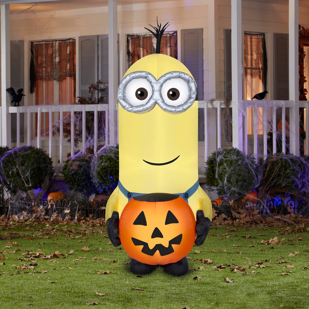 Airblown Minion Halloween Inflatable, 6-ft | Canadian Tire