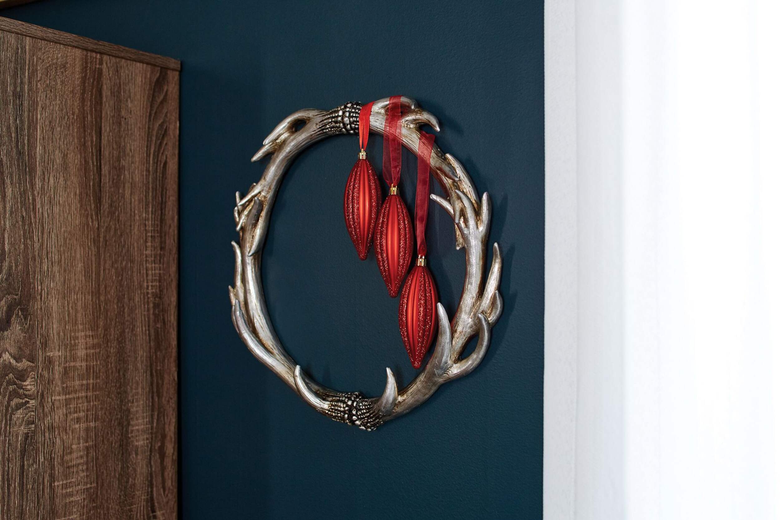 CANVAS Antler Wreath, 16in Canadian Tire