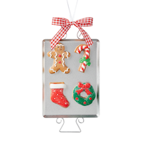 CANVAS Collection Rouge - Ornement de Noël Biscuit en pain d'épice sur plateau, 6-1/2 po Front_Flat