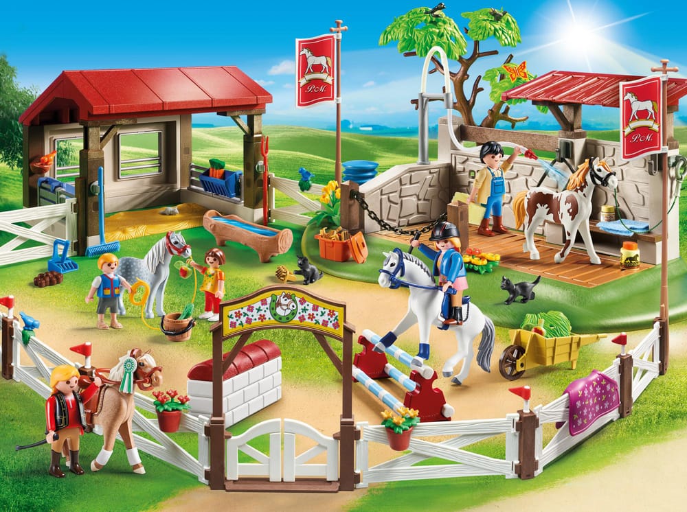 Playmobil Country Pony Stable Box Kids, 251 pc, Ages 4+ | Canadian Tire