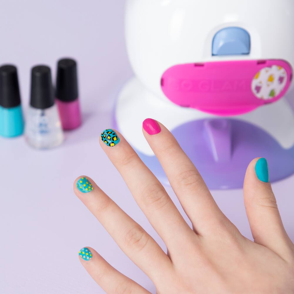 New Year's Nails: The Top Gel Nail Art Looks to Ring in 2023 | Gelous