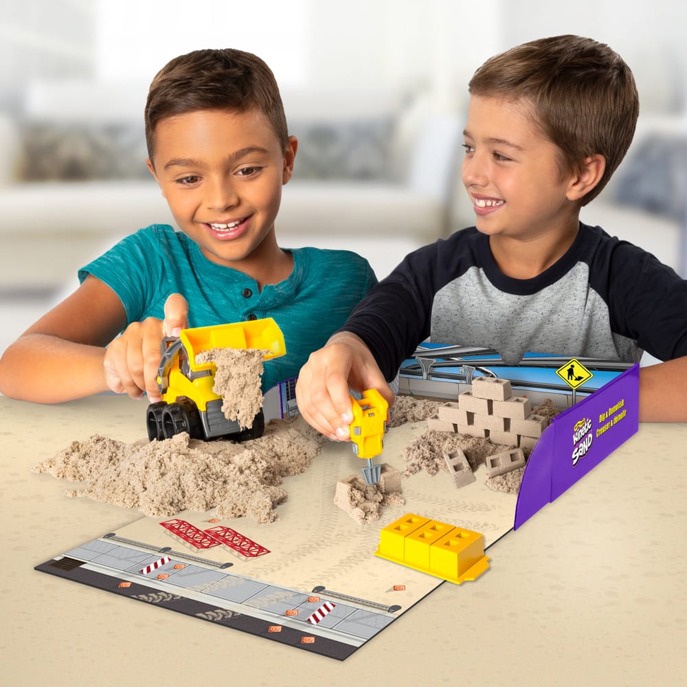 kinetic sand construction playset