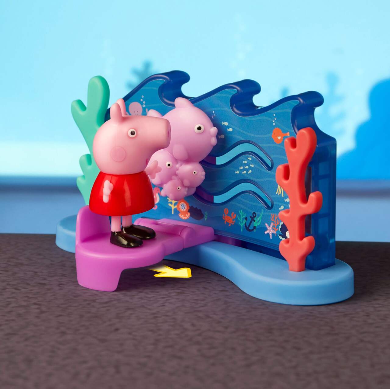 Figurines Peppa Pig piscine cochon rose 8 cm
