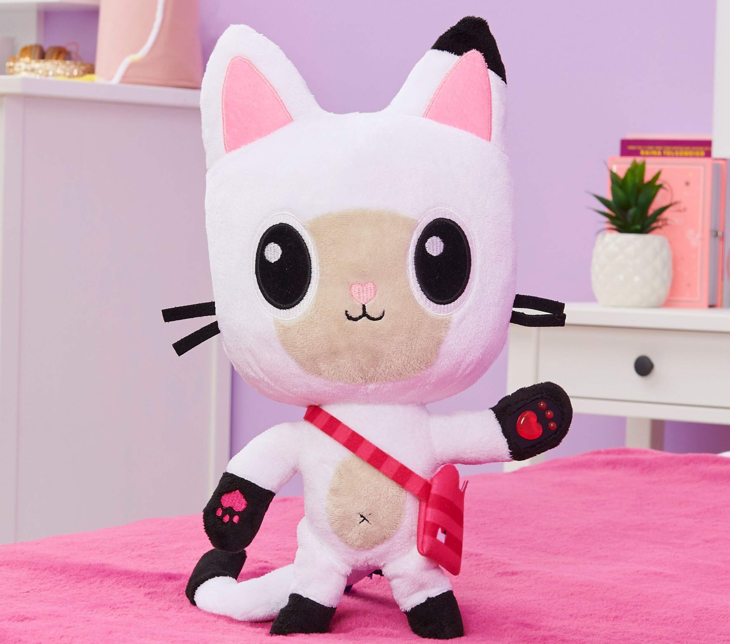 Gabby's Dollhouse Talking Pandy Paws Plush Toy Canadian Tire