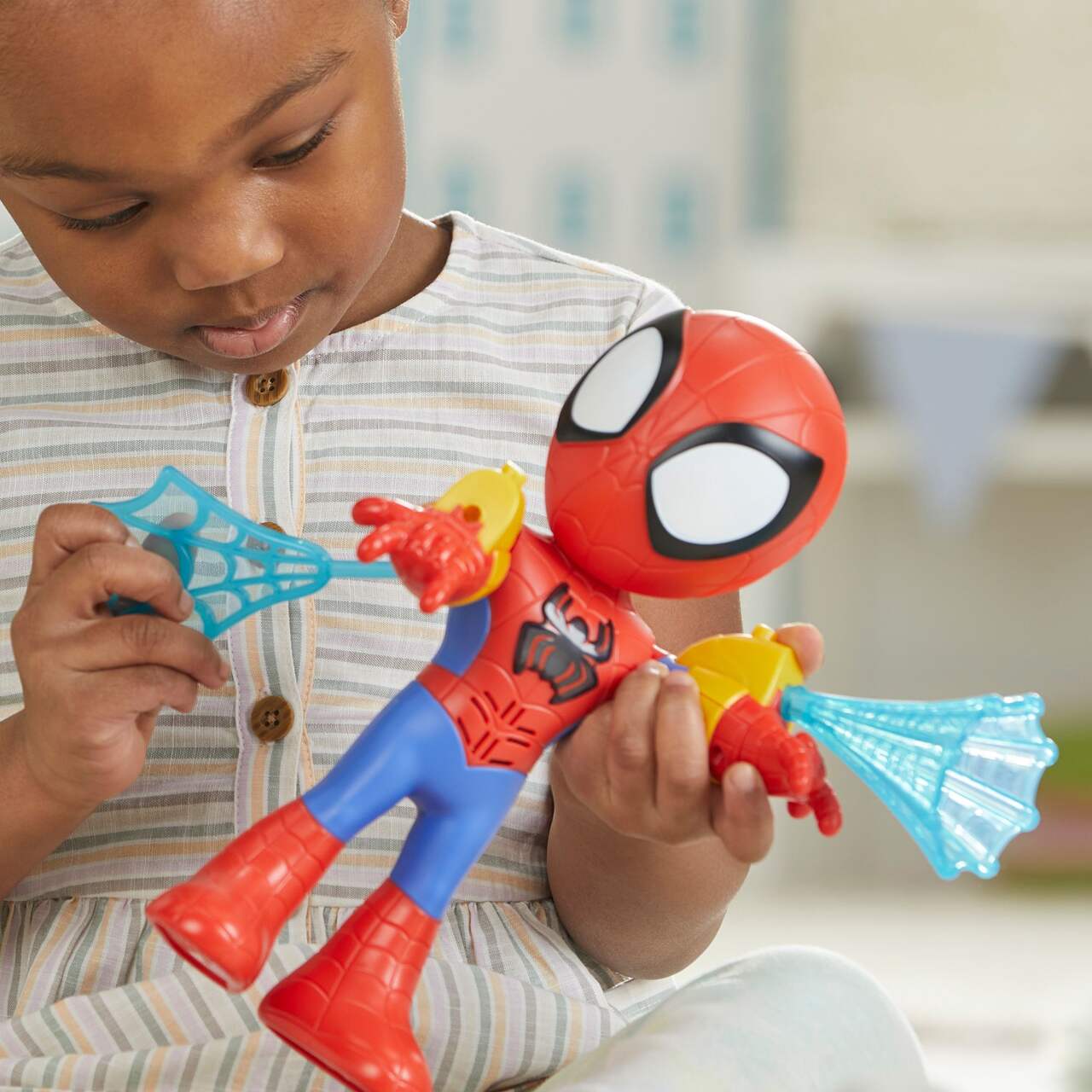 Hasbro Marvel spidey et ses incroyables amis parlent et vont trace-e bot,  jouet électronique de bot d'araignée électronique