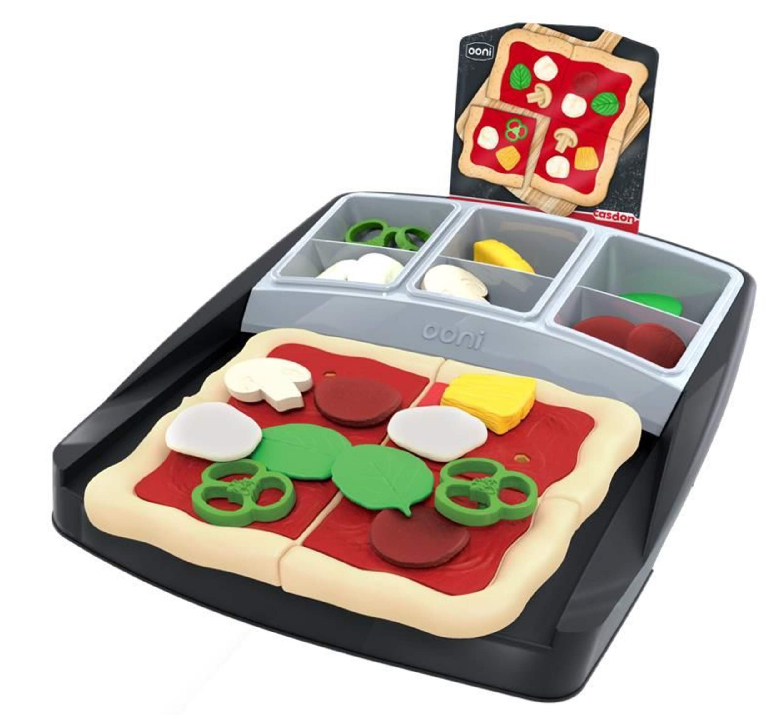 Ensemble de luxe four à pizza et station de garnitures Casdon Ooni, four à pizza jouet et ensemble de garnitures pour enfants de 3 ans et plus, comprend un véritable effet de flamme! Front_Three_Fourths_Angled_Left