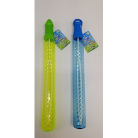 Baguette à bulles et solution pour enfants, multicolore, 7 oz, choix variés, 3 ans et plus, pour activités estivales/jeu de pelouse Overhead_Plunge