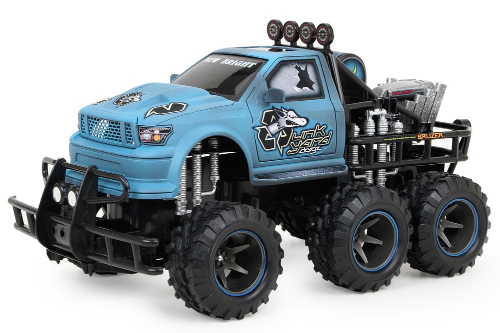 Véhicule téléguidé Junkyard Dogz 6 à l'échelle 114 Canadian Tire