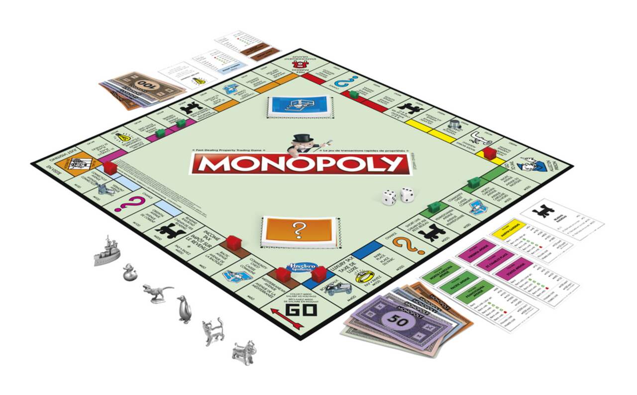 Hasbro Monopoly Classic Family Board Game, Bilingual, Ages 8+