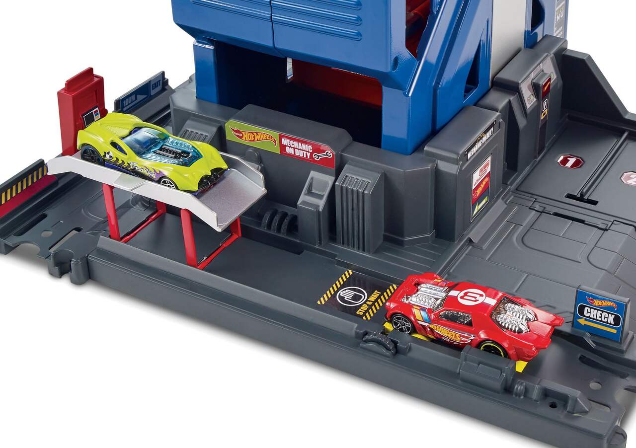 Hot Wheels City Series Mega Garage Race Track Playset, Stores 35+ Cars,  Ages 5-8