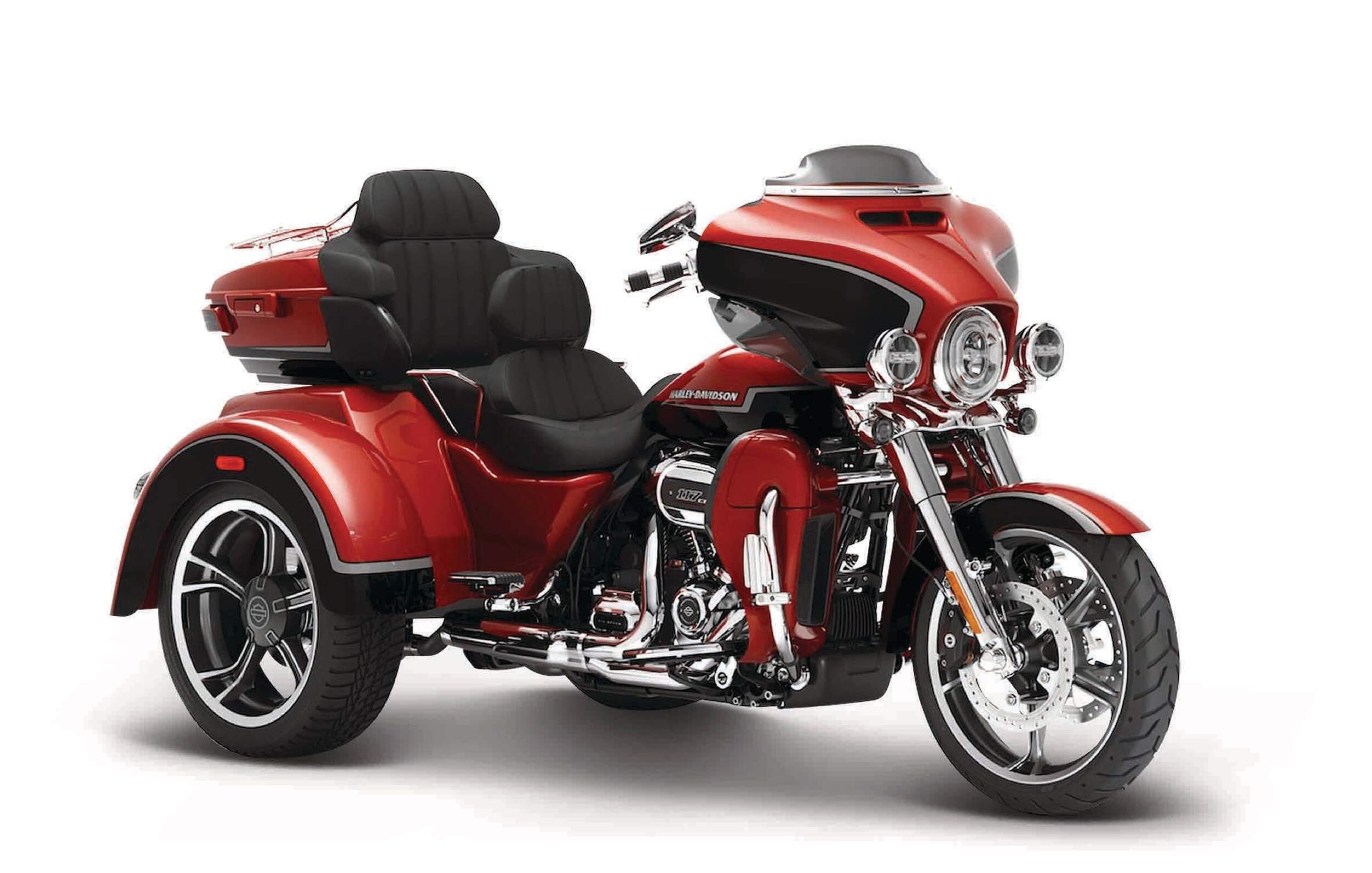 1:12 Harley Davidson 2021 CVO Tri Glide Front_Three_Fourths_Angled_Right