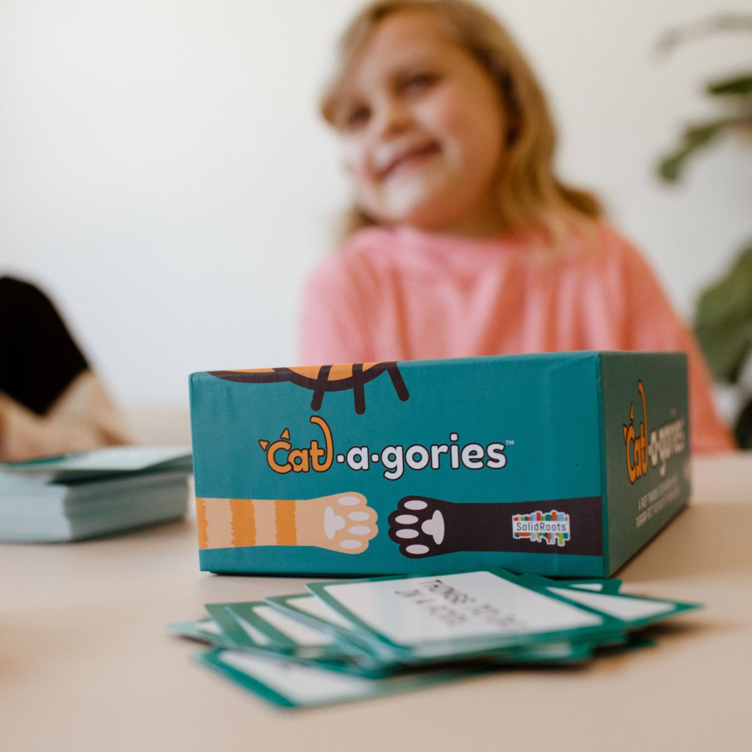 Cat-a-gories Fast Thinking, Dice-Swapping Game, English | Canadian Tire