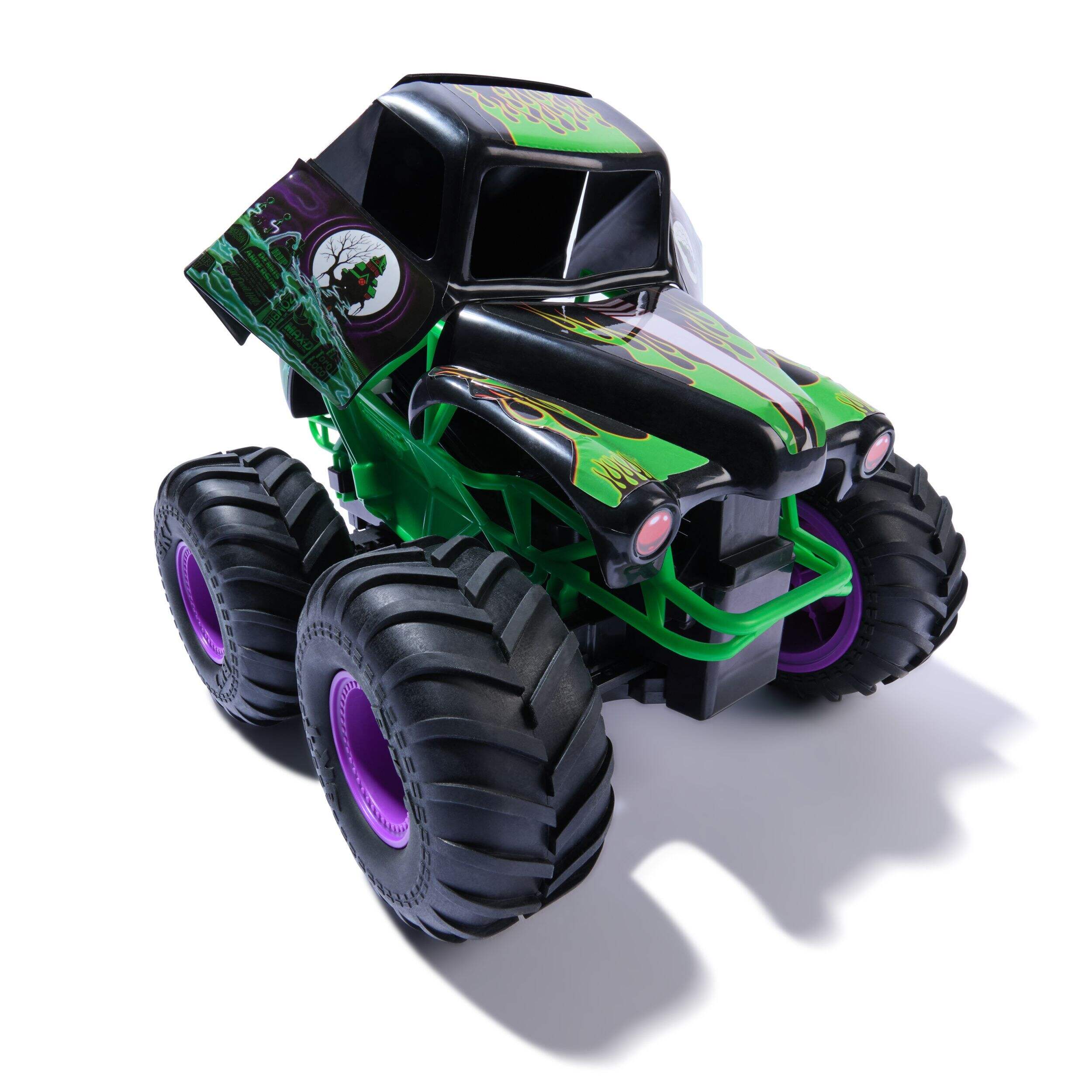 Monster Jam Smash N Bash 1:15 R/C Grave Digger for Ages 4+ Front_Angled_Right