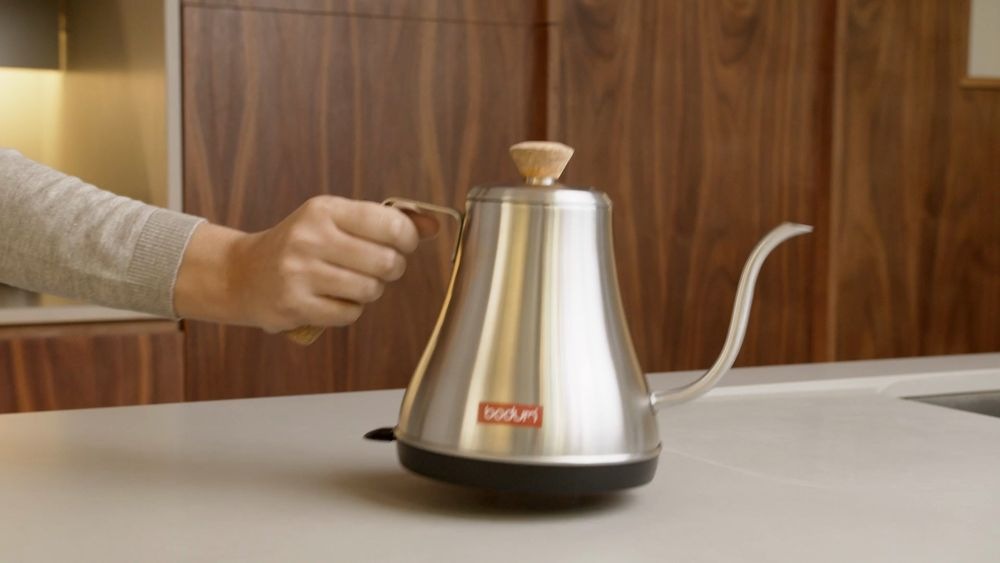 Bodum Electric Cordless Gooseneck Water Kettle with Auto Shut Off, Black, 0.8L Canadian Tire